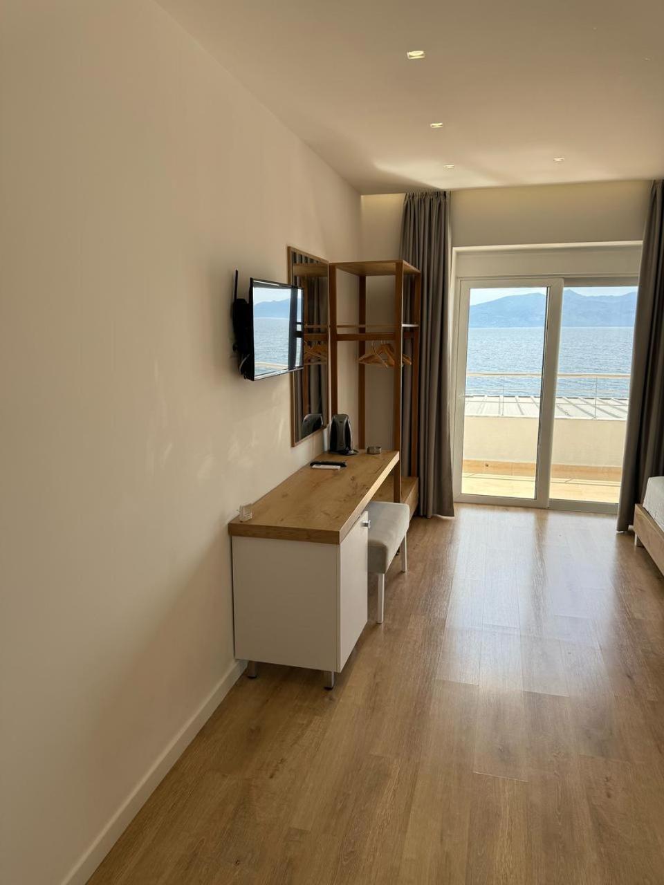 Sea Breeze Villa Саранда Екстер'єр фото